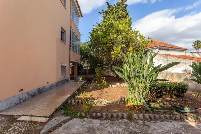 Moradia T6 para Venda em Oeiras e São Julião da Barra, Paço de Arcos e Caxias Foto 4