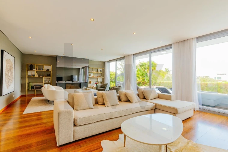 Moradia T7 para Venda em Queluz e Belas Foto 12