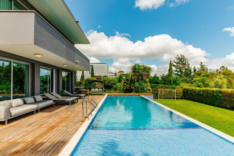 Moradia T7 para Venda em Queluz e Belas Foto 56