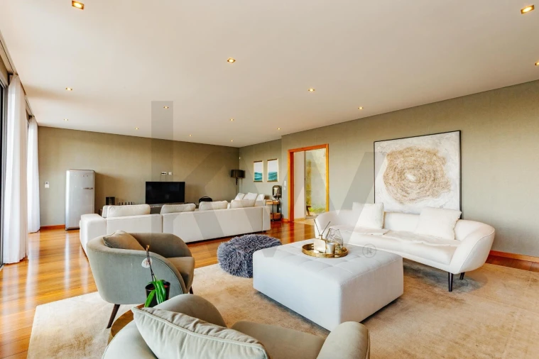 Moradia T7 para Venda em Queluz e Belas Foto 14