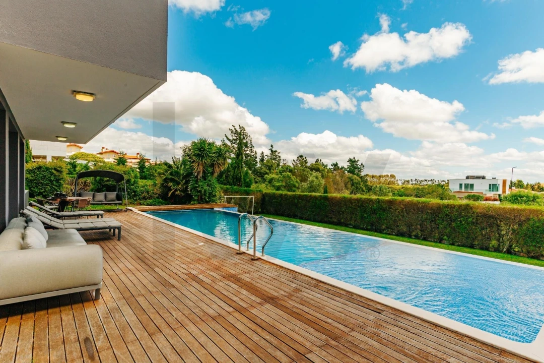 Moradia T7 para Venda em Queluz e Belas Foto 57