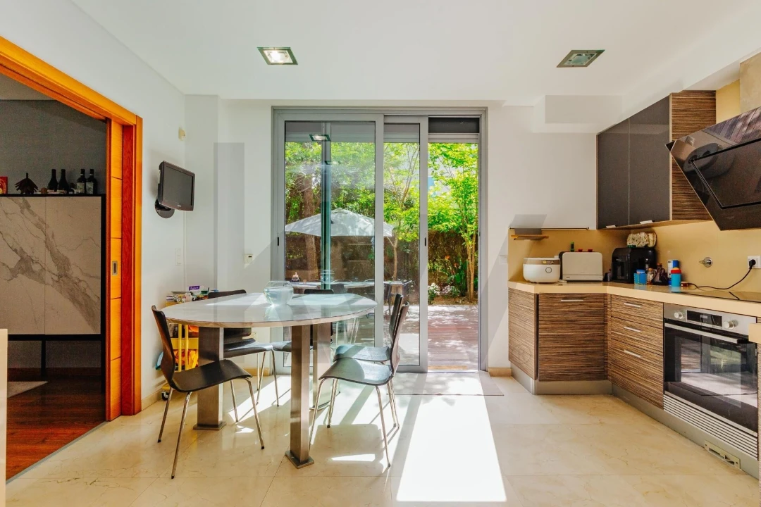 Moradia T7 para Venda em Queluz e Belas Foto 22