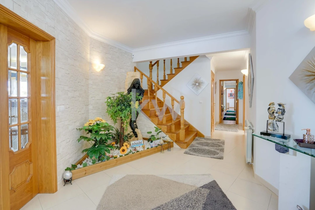 Moradia T5 para Venda em Santa Maria e São Miguel, São Martinho, São Pedro Penaferrim Foto 18