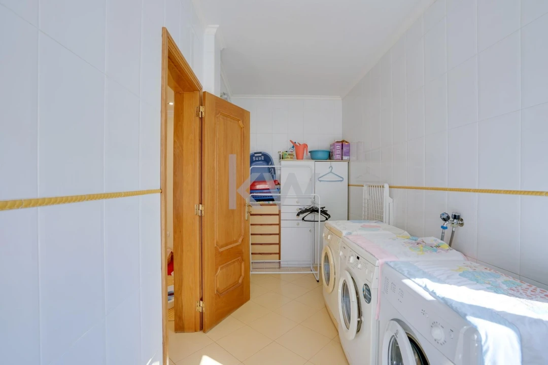 Moradia T5 para Venda em Santa Maria e São Miguel, São Martinho, São Pedro Penaferrim Foto 30