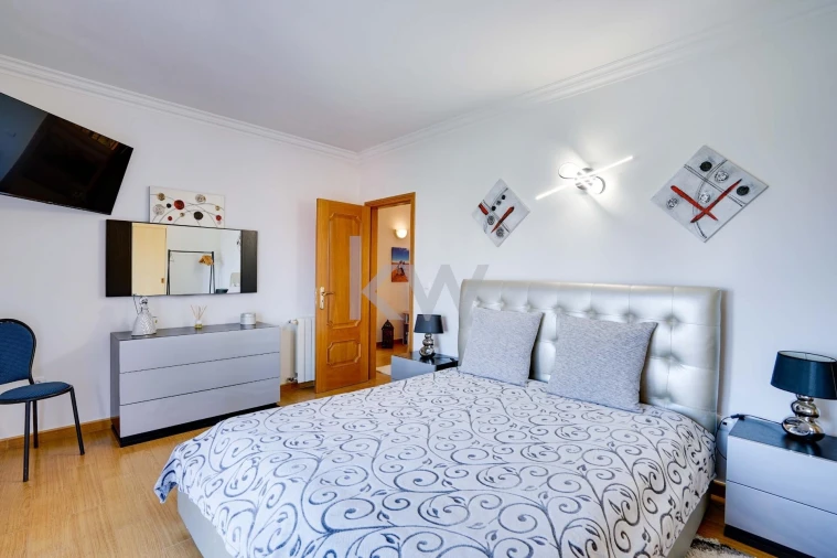 Moradia T5 para Venda em Santa Maria e São Miguel, São Martinho, São Pedro Penaferrim Foto 55