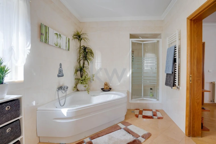 Moradia T5 para Venda em Santa Maria e São Miguel, São Martinho, São Pedro Penaferrim Foto 40