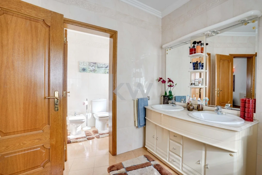 Moradia T5 para Venda em Santa Maria e São Miguel, São Martinho, São Pedro Penaferrim Foto 41