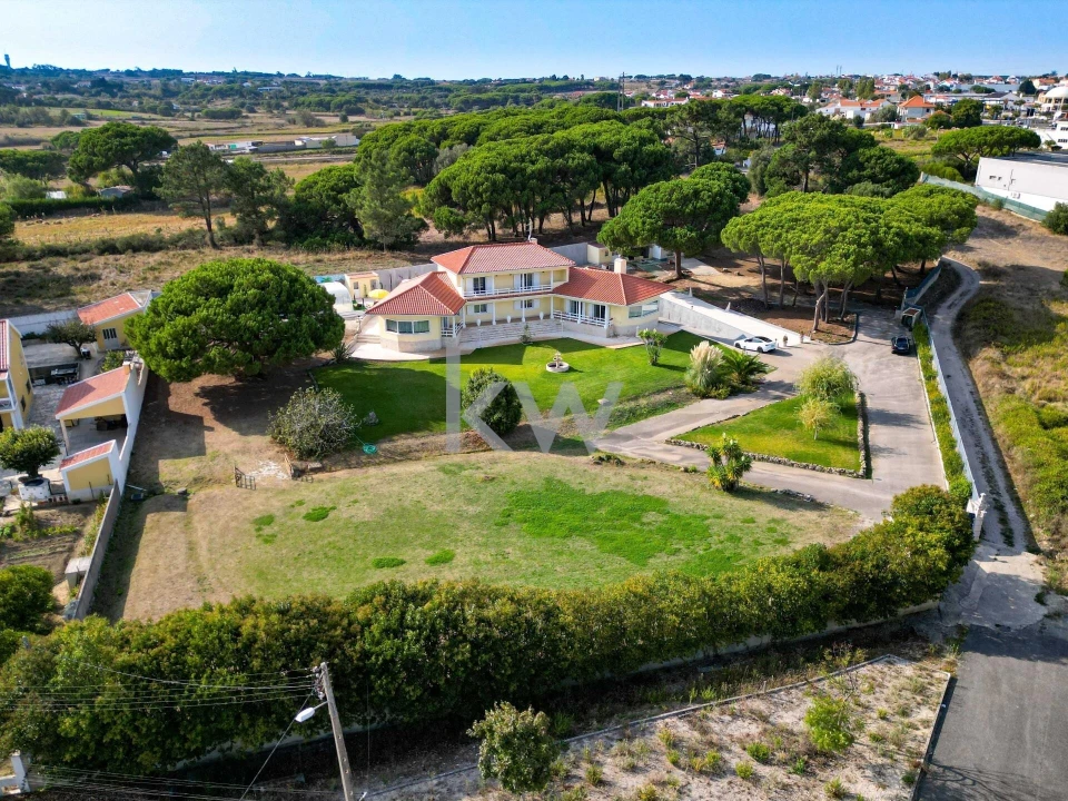 Moradia T5 para Venda em Santa Maria e São Miguel, São Martinho, São Pedro Penaferrim Foto 3