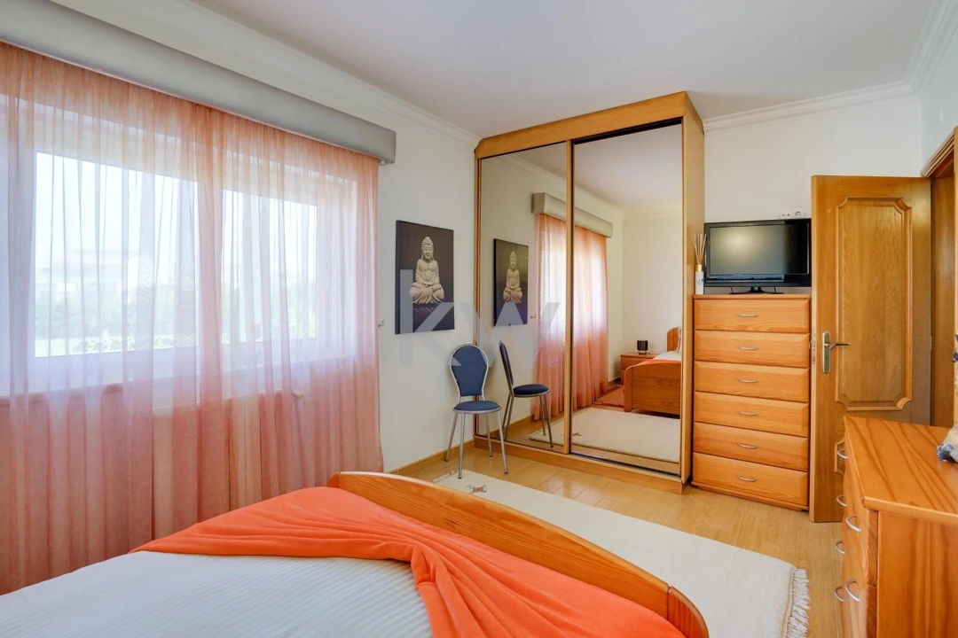 Moradia T5 para Venda em Santa Maria e São Miguel, São Martinho, São Pedro Penaferrim Foto 44