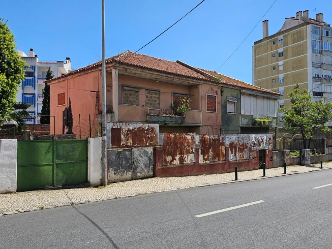 Moradia T6 para Venda em Alfragide Foto 3