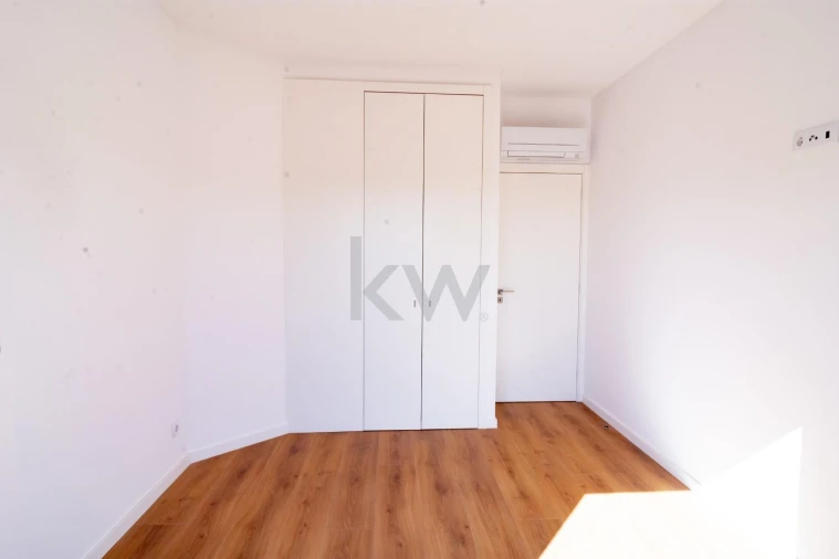 Apartamento T3 para Venda em Odivelas Foto 16