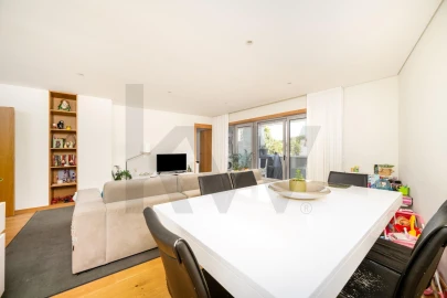 Apartamento T4 para Venda em Paranhos