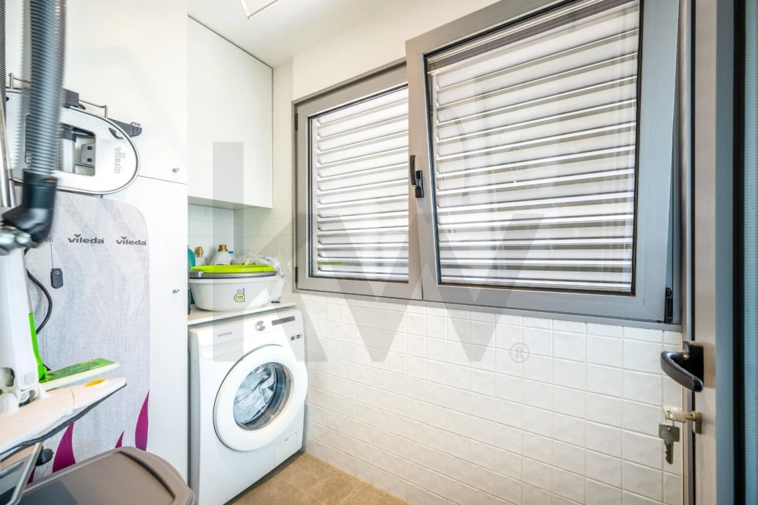 Apartamento T4 para Venda em Paranhos Foto 9