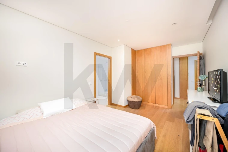 Apartamento T4 para Venda em Paranhos Foto 18