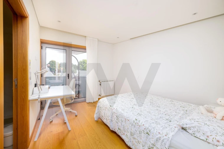Apartamento T4 para Venda em Paranhos Foto 20