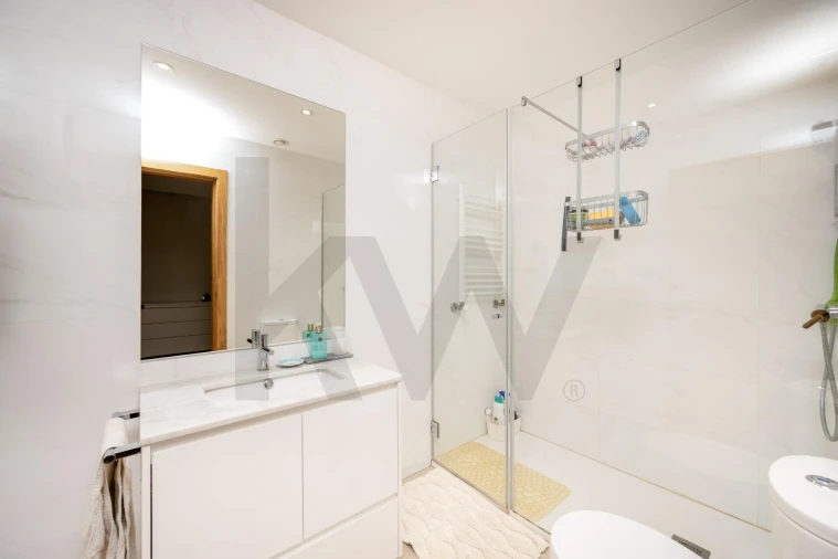 Apartamento T4 para Venda em Paranhos Foto 19