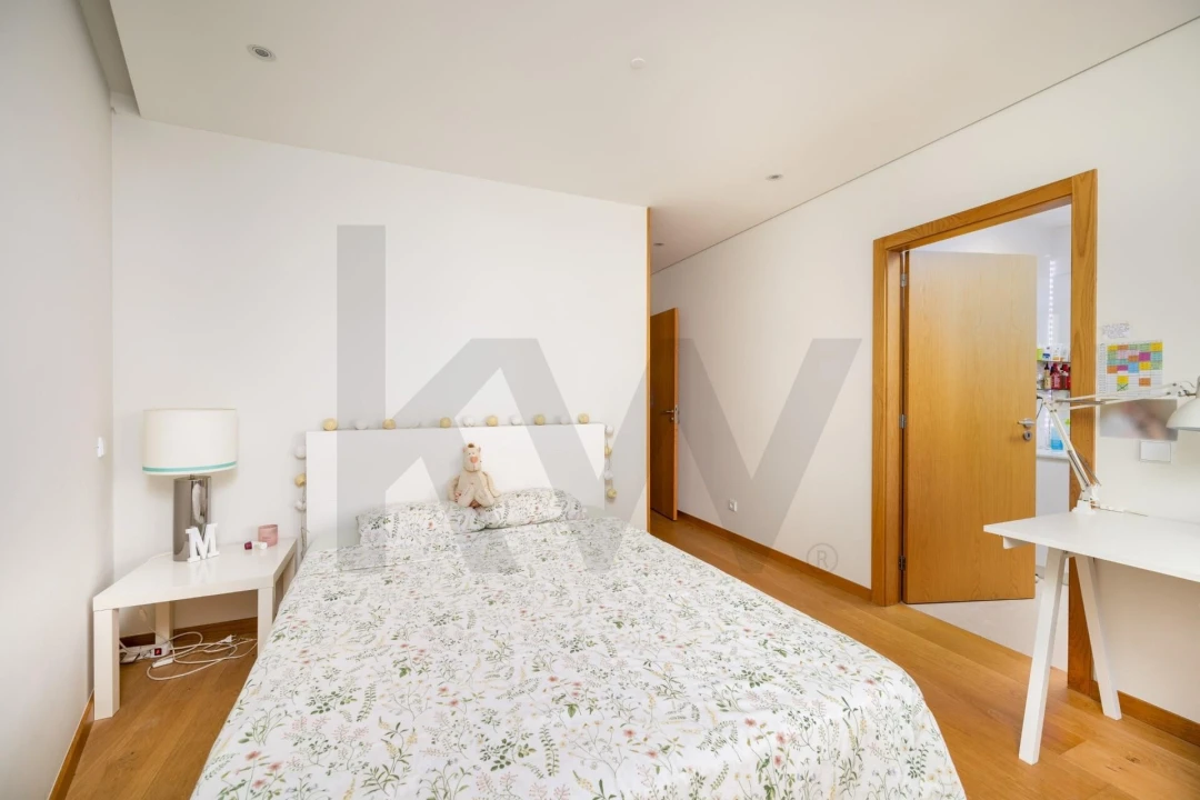 Apartamento T4 para Venda em Paranhos Foto 21