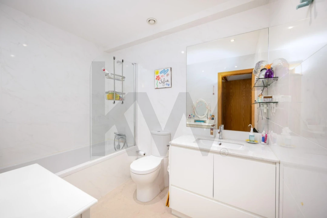 Apartamento T4 para Venda em Paranhos Foto 12
