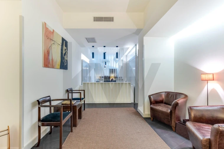 Escritório para Venda em Lordelo do Ouro e Massarelos Foto 2