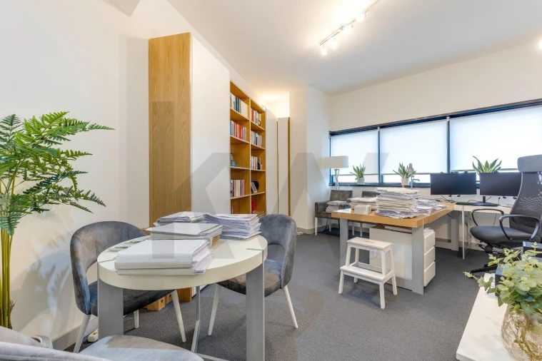 Escritório para Venda em Lordelo do Ouro e Massarelos Foto 57