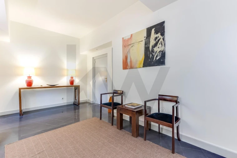 Escritório para Venda em Lordelo do Ouro e Massarelos Foto 4