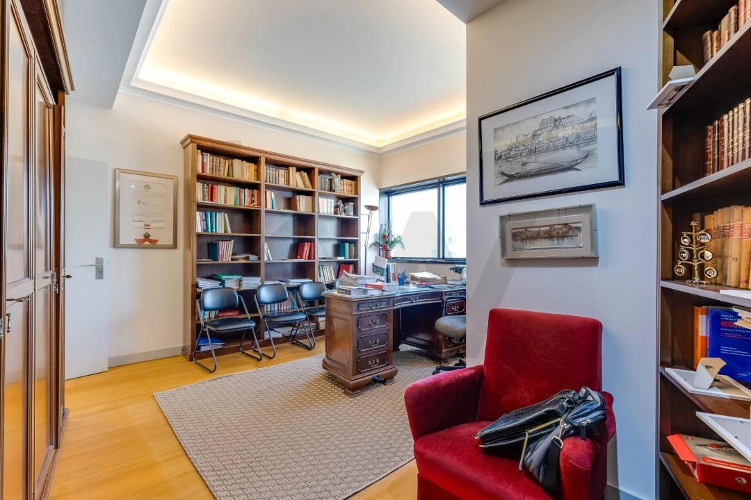 Escritório para Venda em Lordelo do Ouro e Massarelos Foto 45