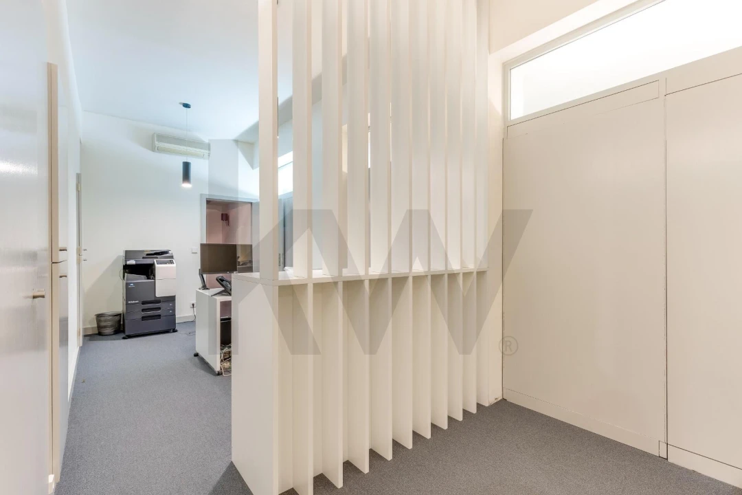 Escritório para Venda em Lordelo do Ouro e Massarelos Foto 21