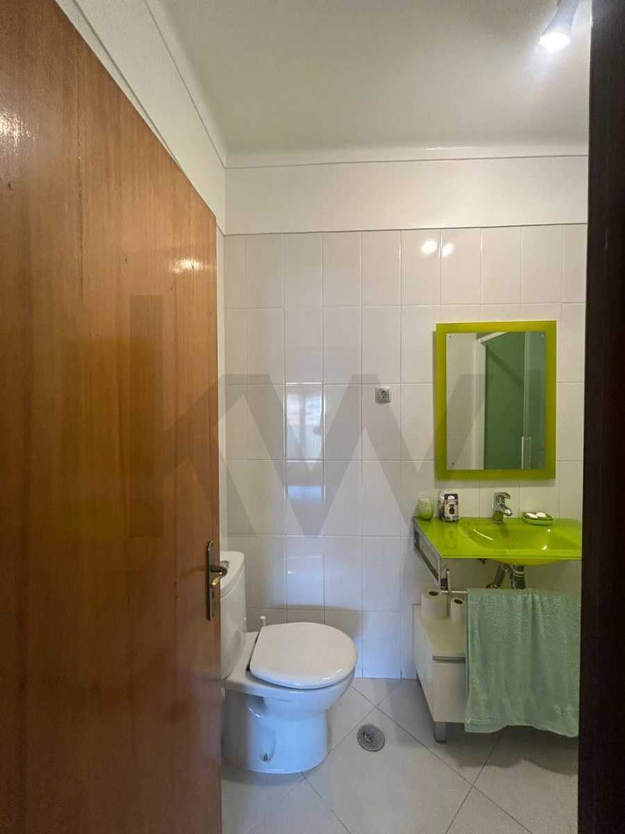 Apartamento T3 para Arrendamento em Almada, Cova da Piedade, Pragal e Cacilhas Foto 37