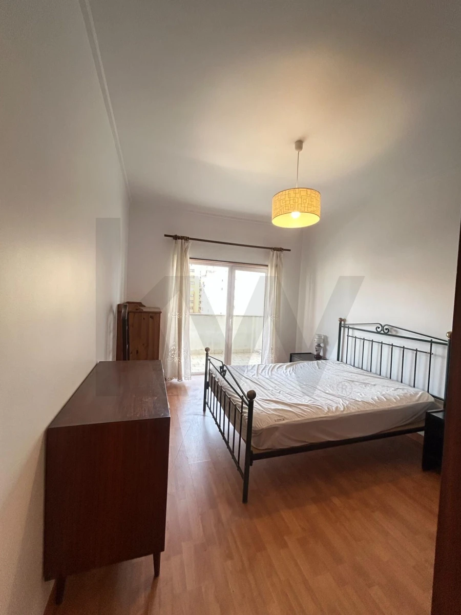 Apartamento T3 para Arrendamento em Almada, Cova da Piedade, Pragal e Cacilhas Foto 13