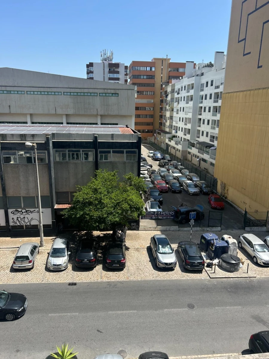 Apartamento T3 para Arrendamento em Almada, Cova da Piedade, Pragal e Cacilhas Foto 20