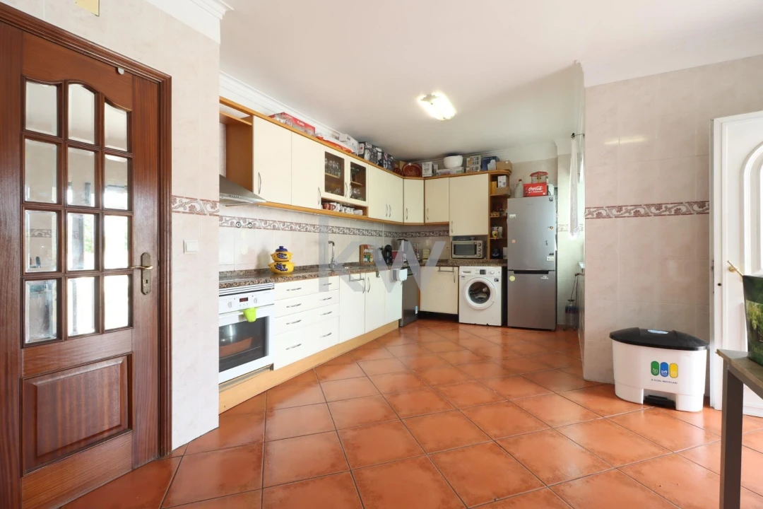 Moradia T6 para Venda em Charneca de Caparica e Sobreda Foto 17