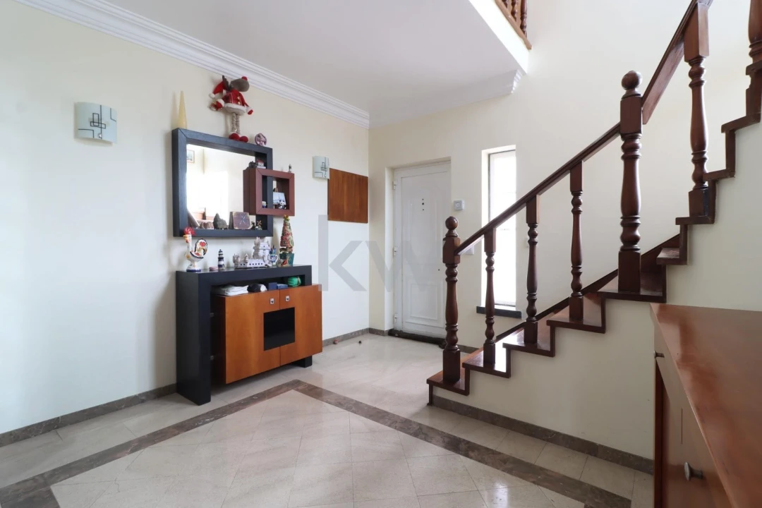 Moradia T6 para Venda em Charneca de Caparica e Sobreda Foto 23