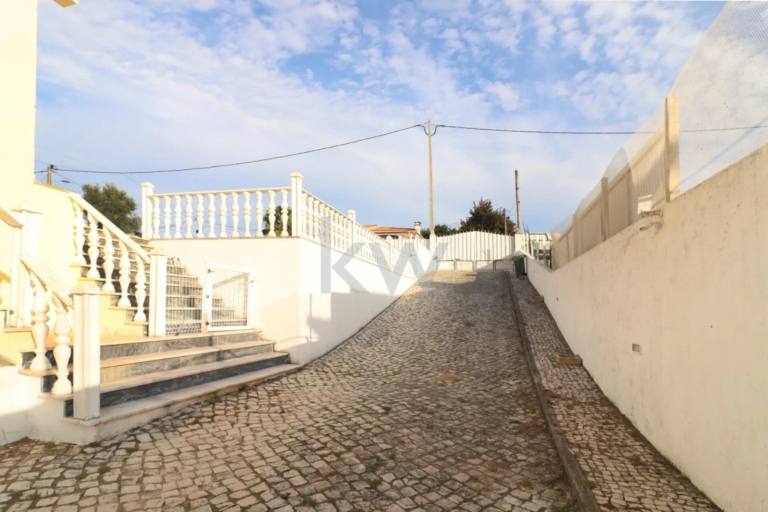 Moradia T6 para Venda em Charneca de Caparica e Sobreda Foto 35