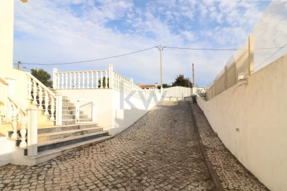 Moradia T6 para Venda em Charneca de Caparica e Sobreda