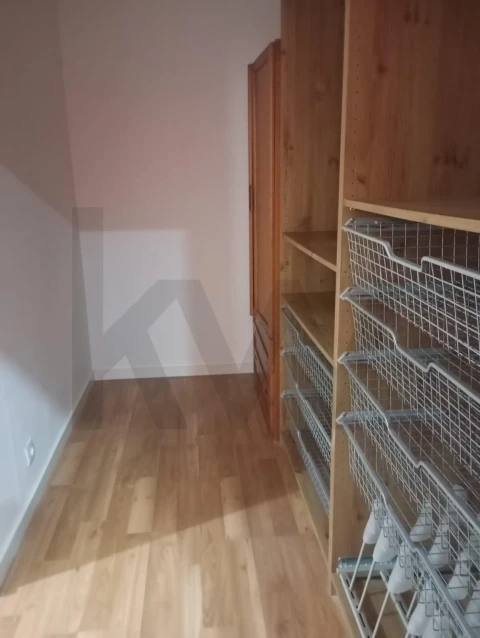 Moradia T6 para Venda em Charneca de Caparica e Sobreda
