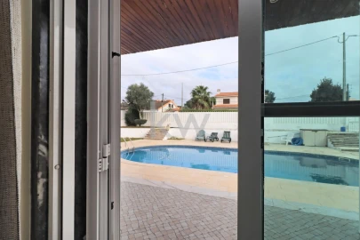 Moradia T6 para Venda em Charneca de Caparica e Sobreda