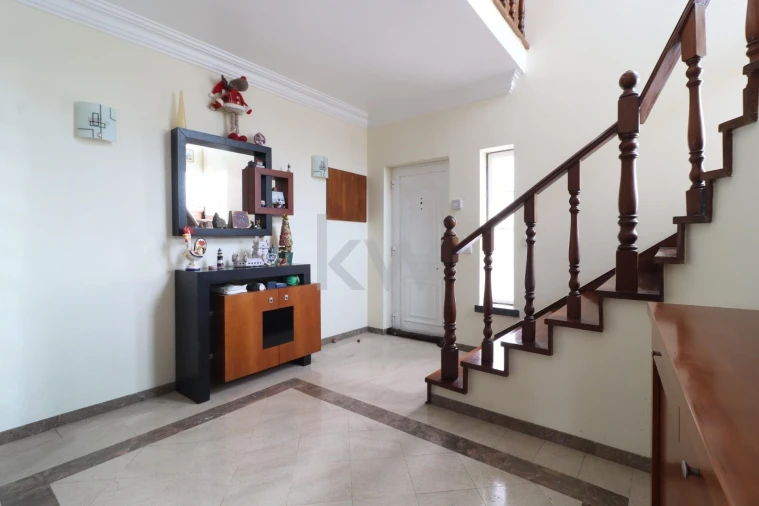 Moradia T6 para Venda em Charneca de Caparica e Sobreda Foto 23
