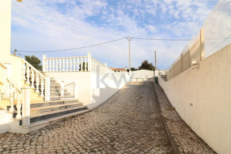 Moradia T6 para Venda em Charneca de Caparica e Sobreda Foto 35