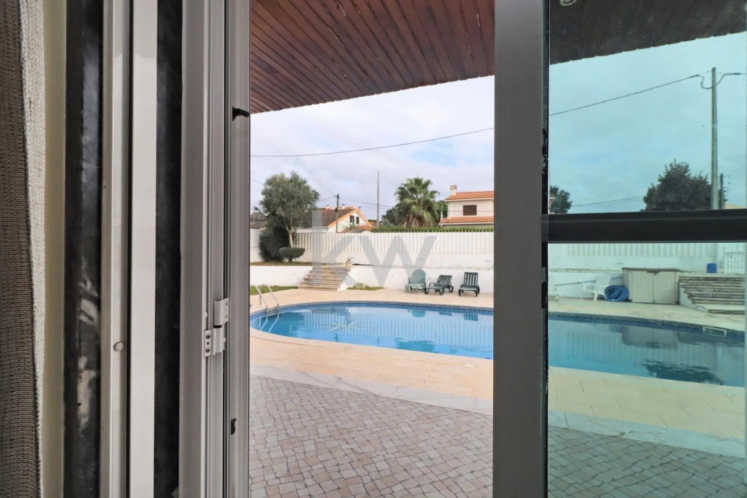 Moradia T6 para Venda em Charneca de Caparica e Sobreda Foto 14