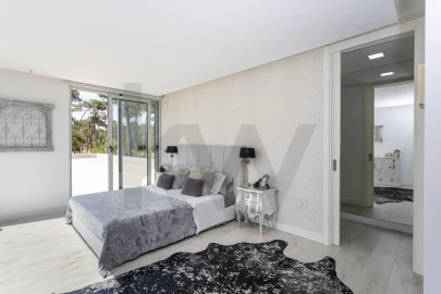 Moradia T6 para Venda em Charneca de Caparica e Sobreda