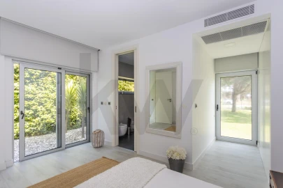 Moradia T6 para Venda em Charneca de Caparica e Sobreda