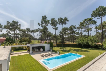 Moradia T6 para Venda em Charneca de Caparica e Sobreda