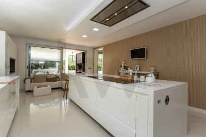 Moradia T6 para Venda em Charneca de Caparica e Sobreda