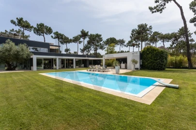 Moradia T6 para Venda em Charneca de Caparica e Sobreda