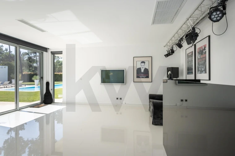 Moradia T6 para Venda em Charneca de Caparica e Sobreda Foto 33