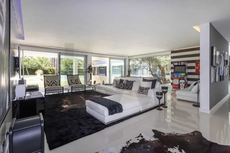 Moradia T6 para Venda em Charneca de Caparica e Sobreda Foto 26