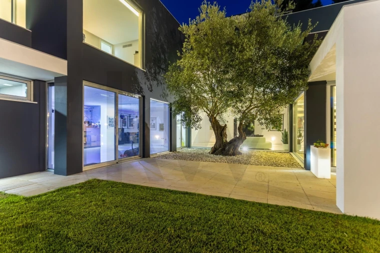 Moradia T6 para Venda em Charneca de Caparica e Sobreda Foto 44