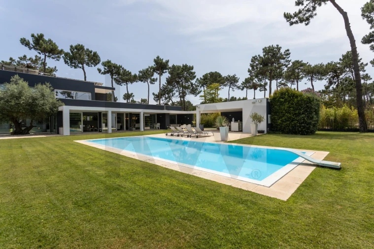 Moradia T6 para Venda em Charneca de Caparica e Sobreda Foto 11