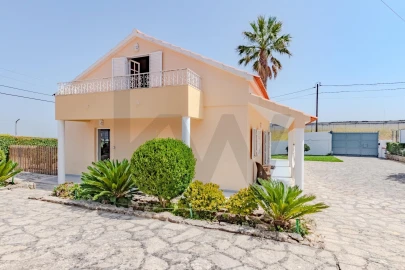 Moradia T2 para Venda em Sesimbra (Castelo)