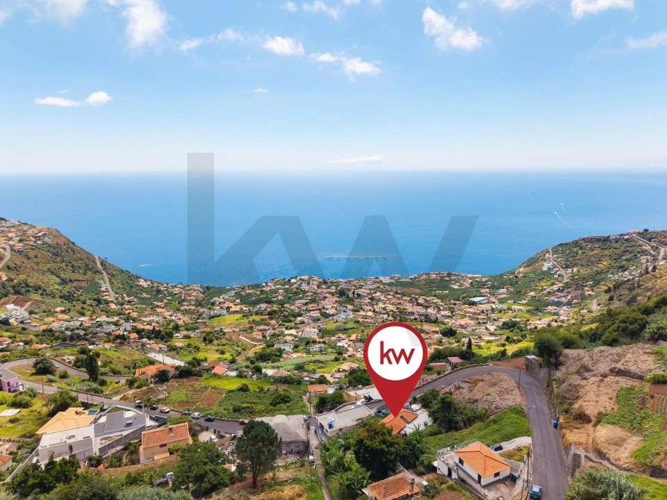 Moradia T3 para Venda em Arco da Calheta Foto 12
